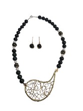 Load image into Gallery viewer, Necklace and Earrings