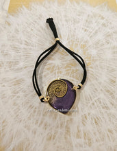 Load image into Gallery viewer, Pulsera De Alambre y Arcilla Inspirada En Petroglifos Tainos.
