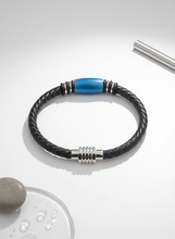 Load image into Gallery viewer, Pulseras De Cuero Genuino Y Resina (WUD)
