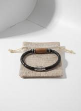 Load image into Gallery viewer, Pulseras De Cuero Genuino Y Madera (WUD)
